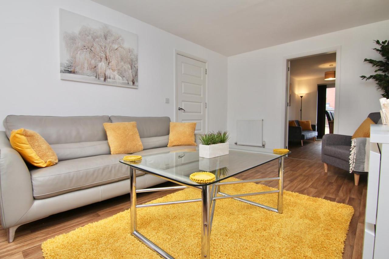 Canalview House - Fully Furnished Coventry City Centre Home Buitenkant foto