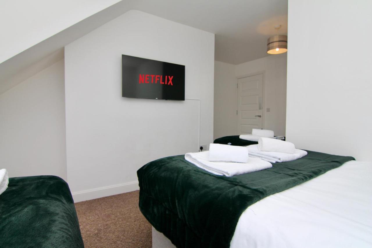 Canalview House - Fully Furnished Coventry City Centre Home Buitenkant foto