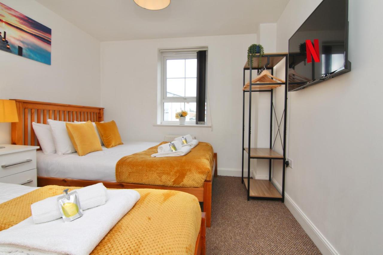 Canalview House - Fully Furnished Coventry City Centre Home Buitenkant foto