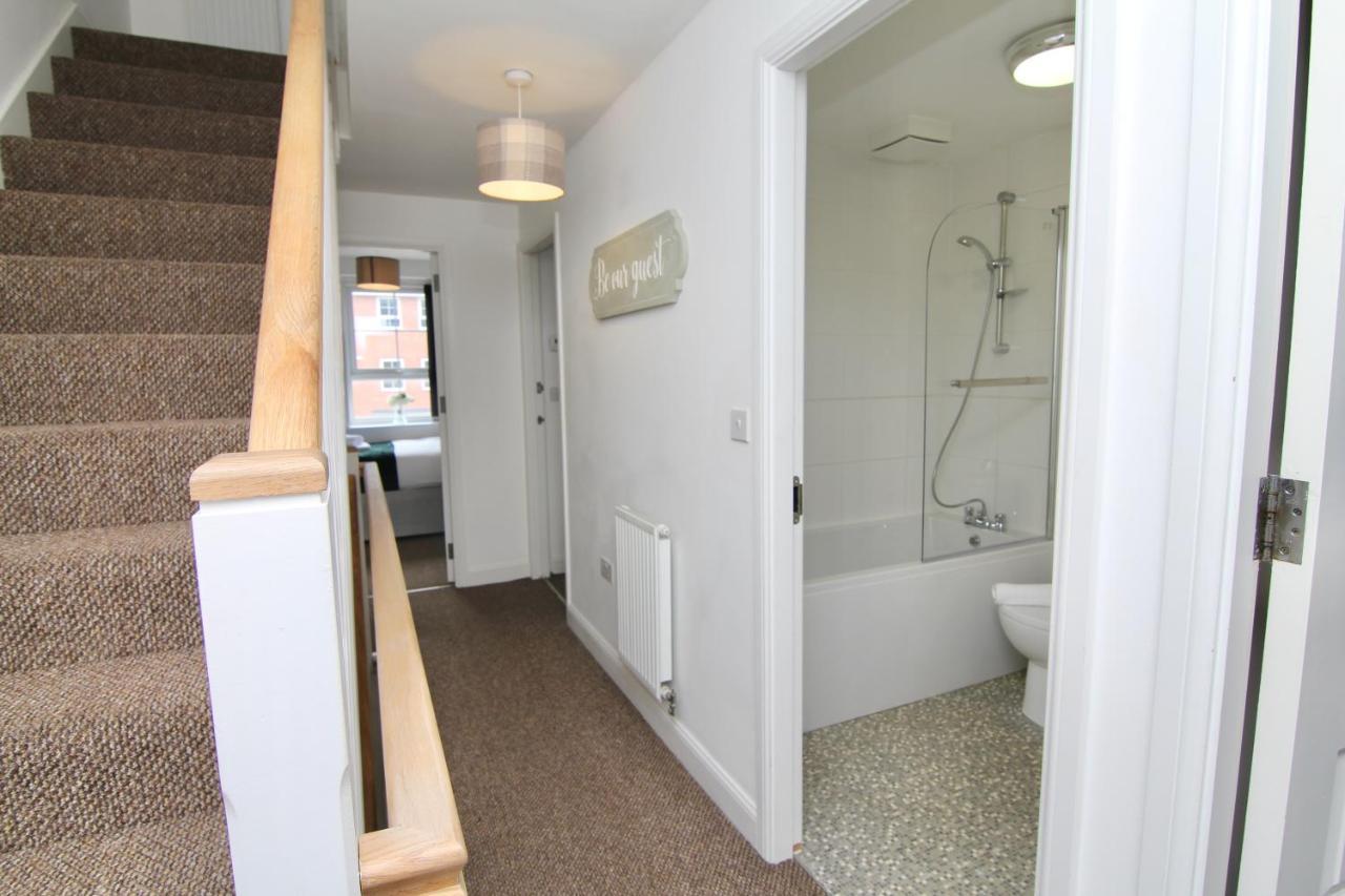 Canalview House - Fully Furnished Coventry City Centre Home Buitenkant foto