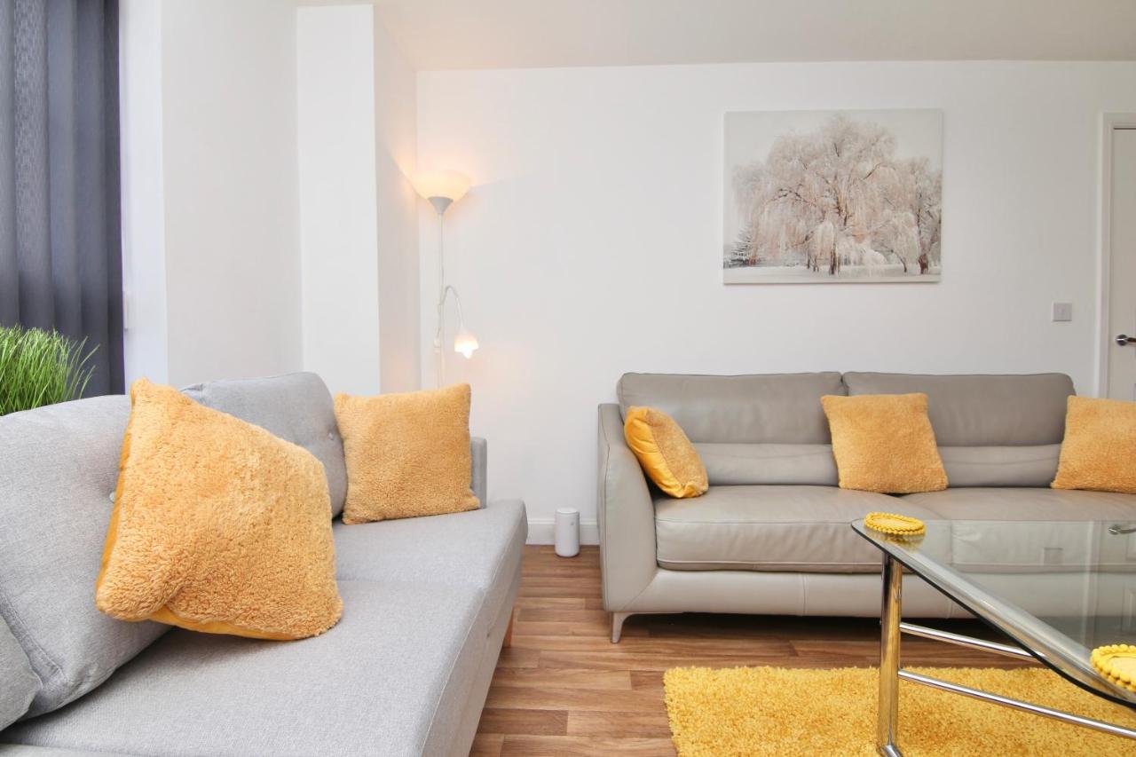 Canalview House - Fully Furnished Coventry City Centre Home Buitenkant foto
